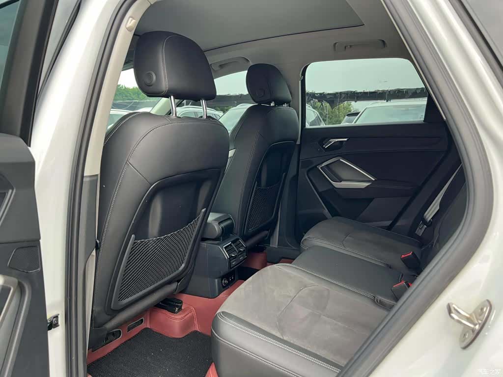 Audi Q3, 2023 12