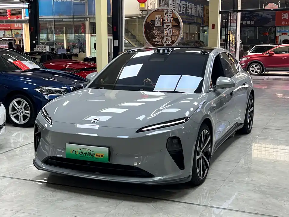 NIO ET5