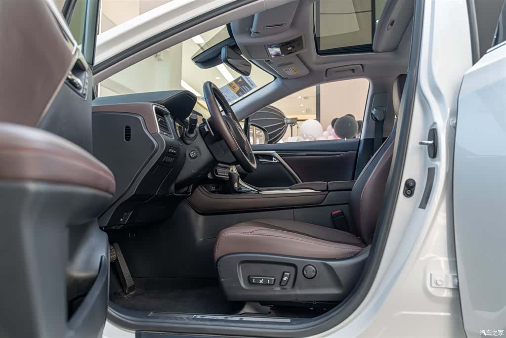 Lexus RX, 2022 21