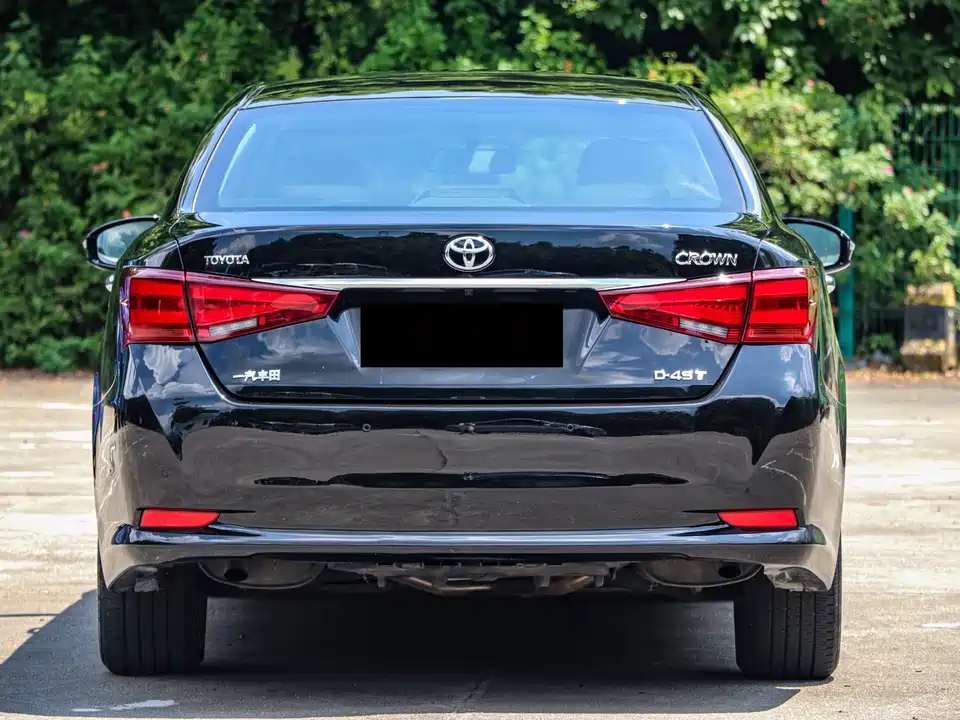 Toyota crown