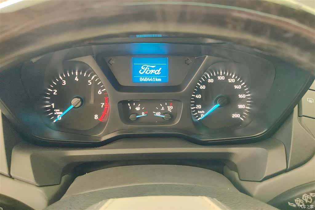 Ford Tourneo, 2023 14