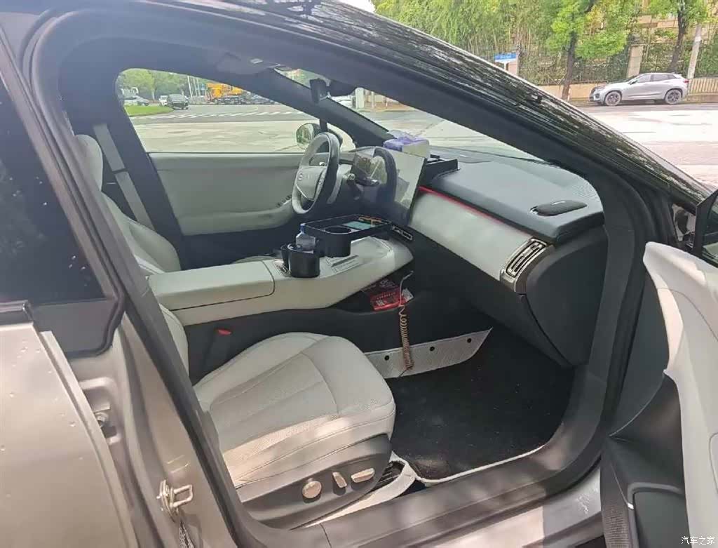 Xpeng P7, 2025 7