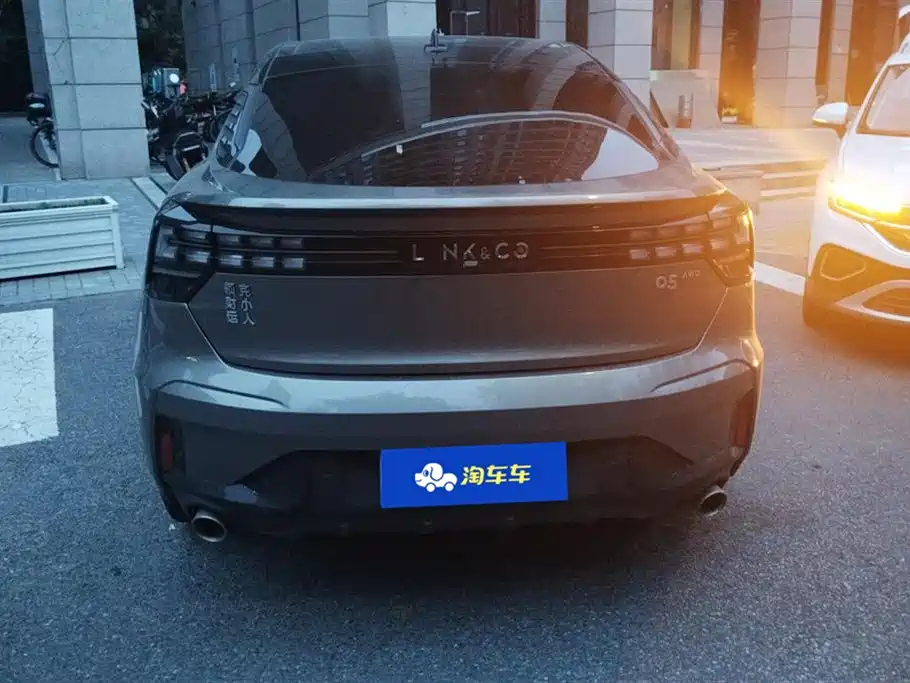 Lynk & Co 05
