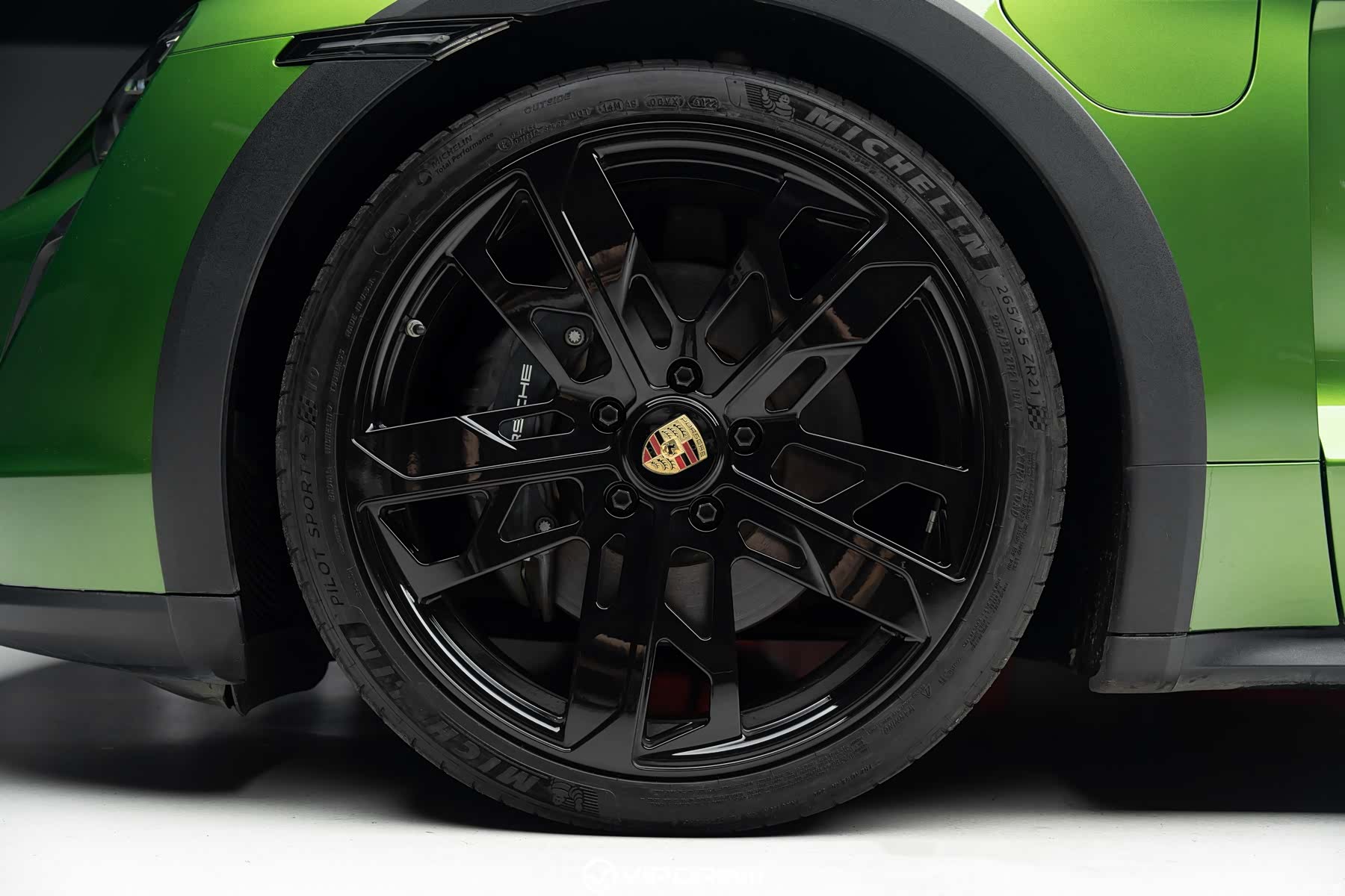 Porsche Taycan, 2023 14