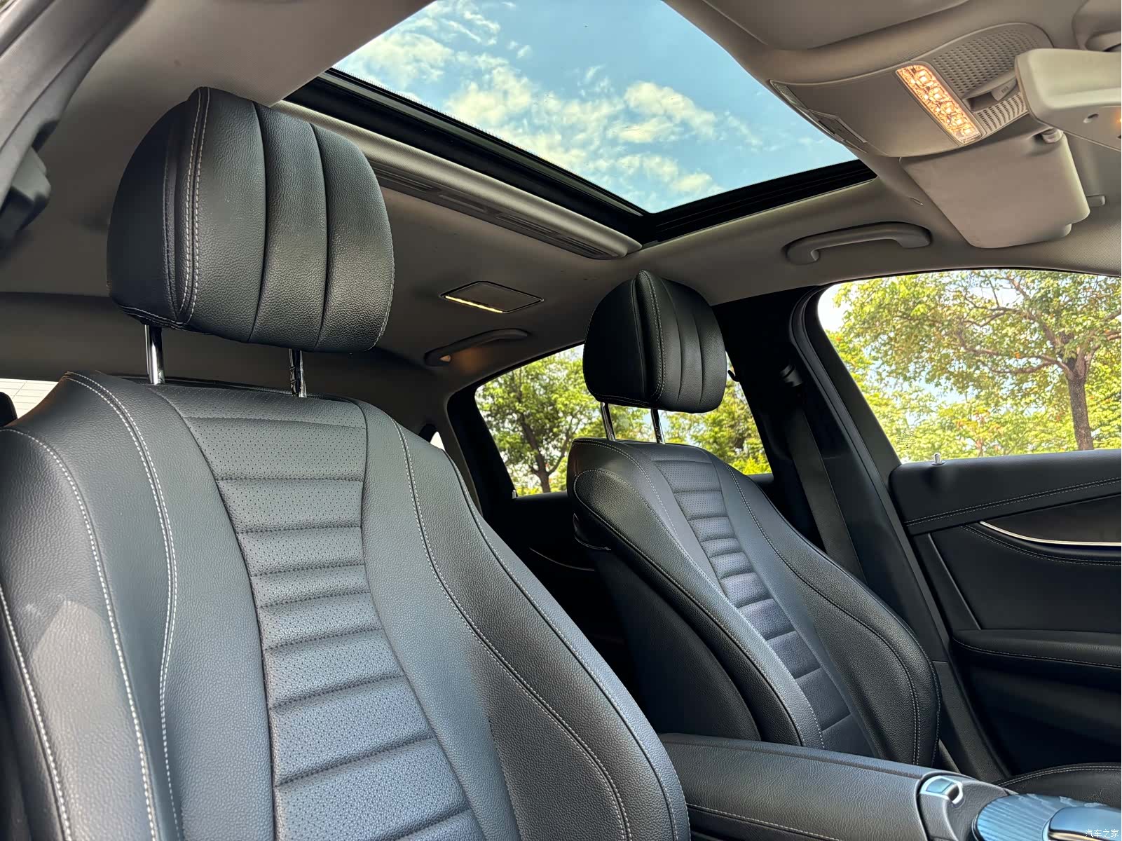 Mercedes-Benz E-Class, 2019 12