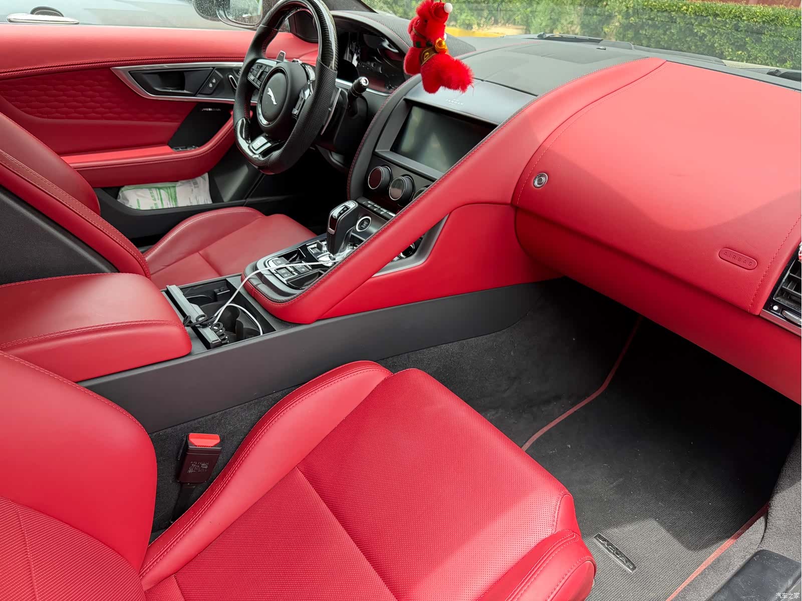 Jaguar F-TYPE, 2023 7