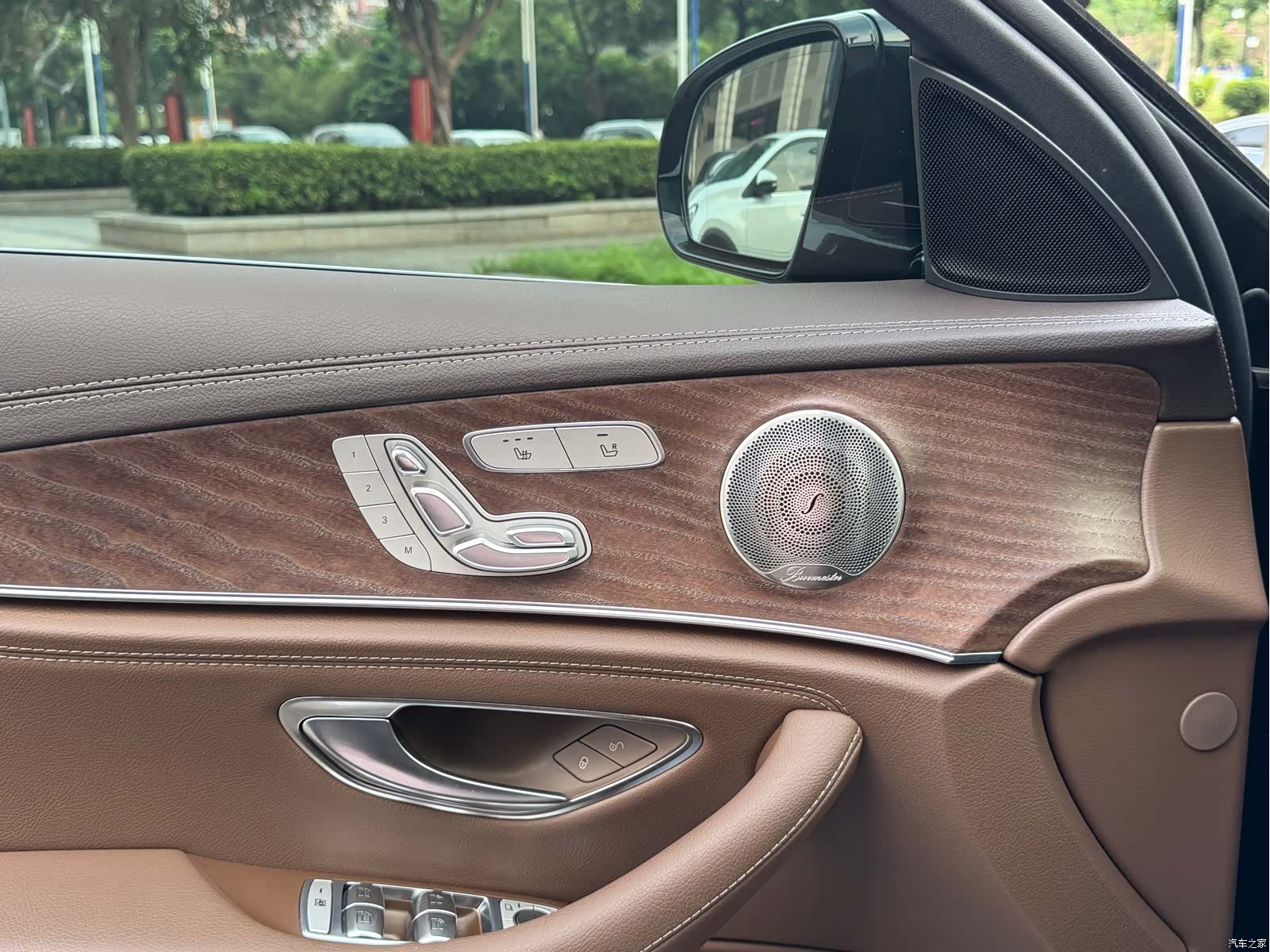 Mercedes-Benz E-Class, 2022 15