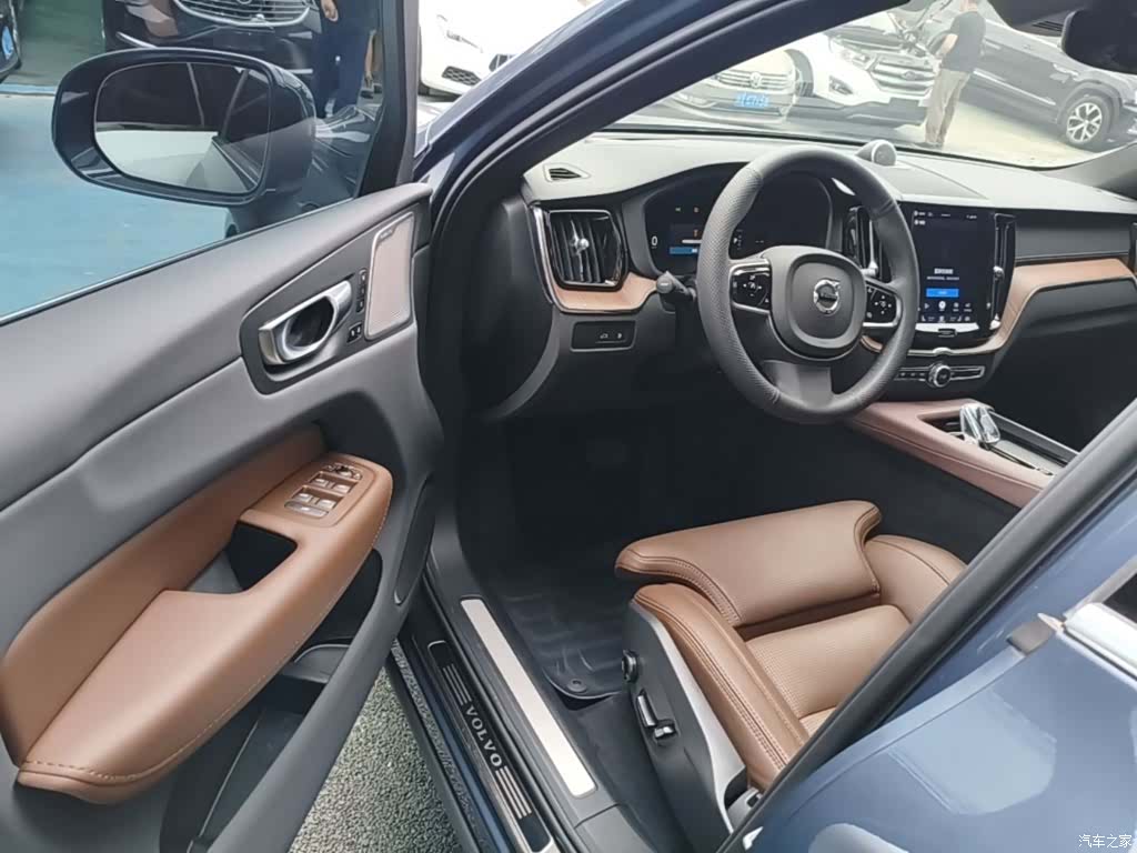 Volvo XC60, 2023 12