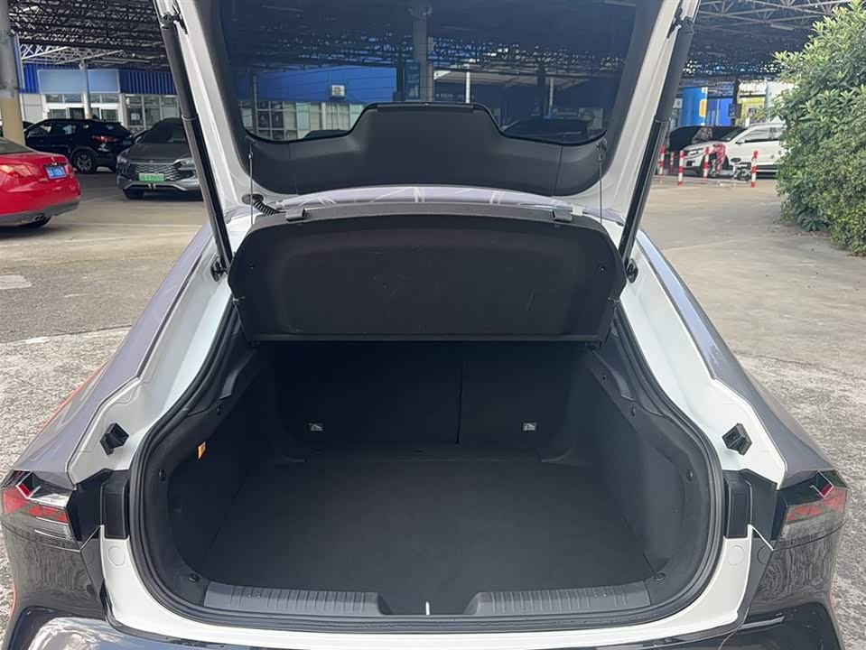 Changan UNI-V Smart iDD