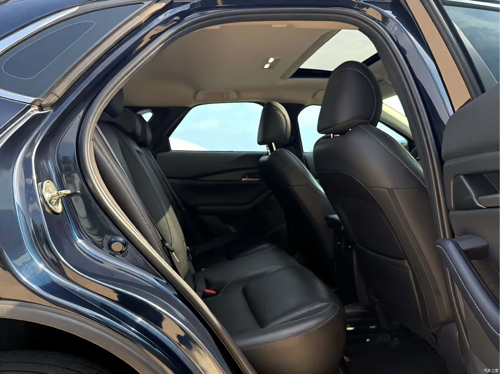 Mazda CX-30, 2022 15