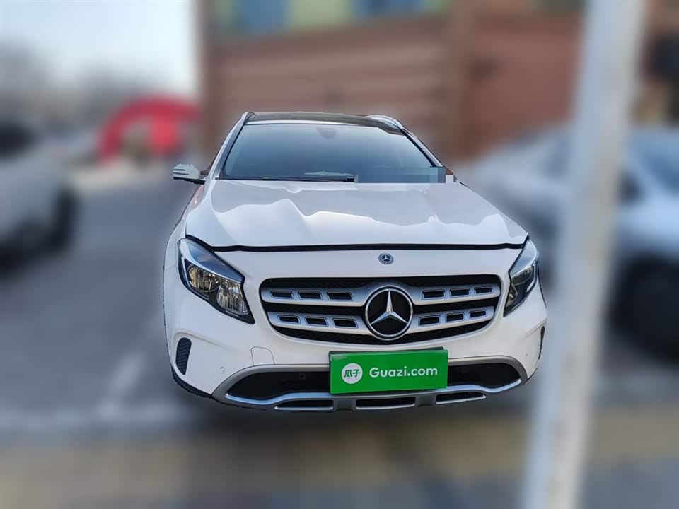 Mercedes-Benz GLA