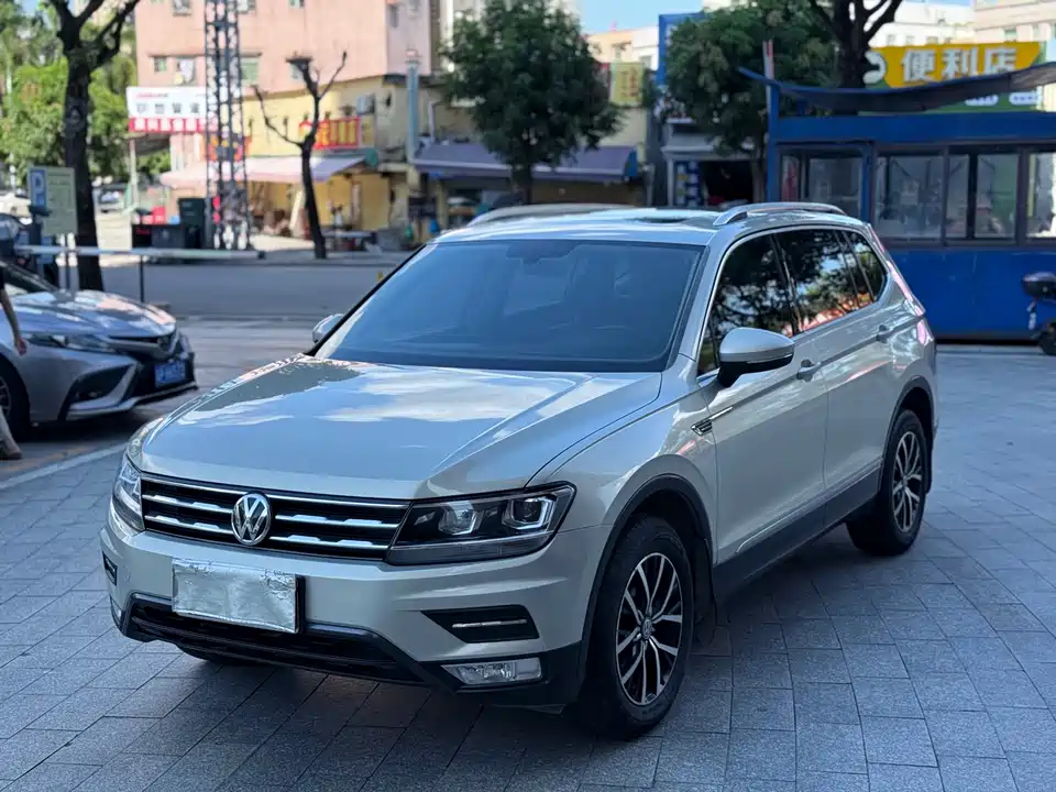 Volkswagen Tiguan L