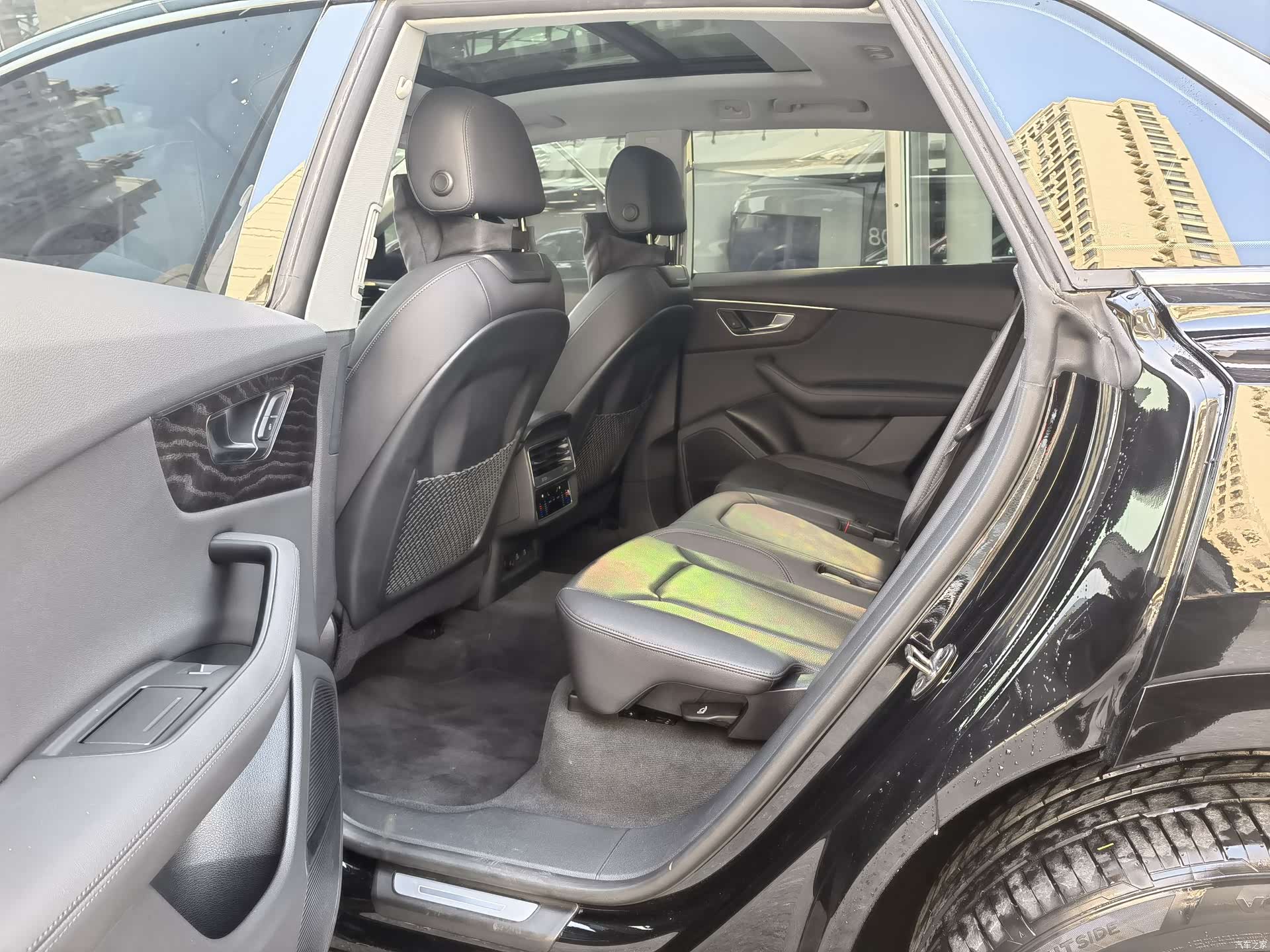 Audi Q8, 2024 6
