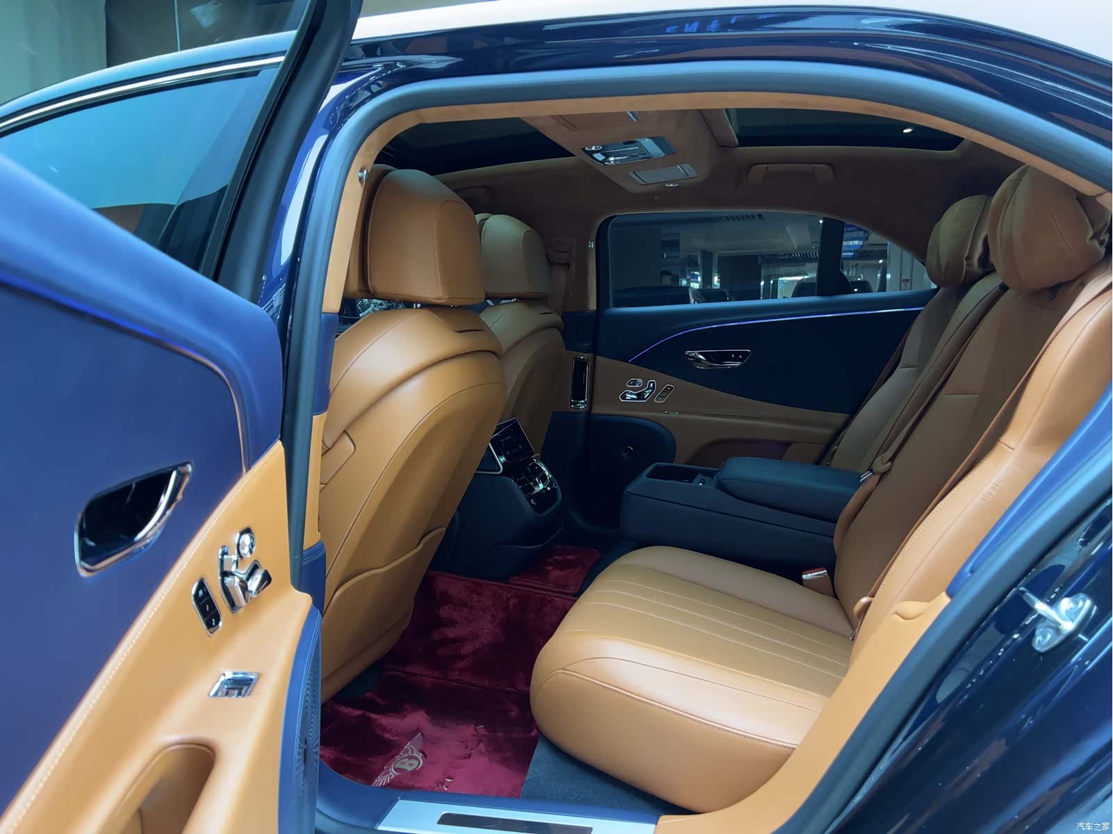 Bentley Flying Spur, 2021 11