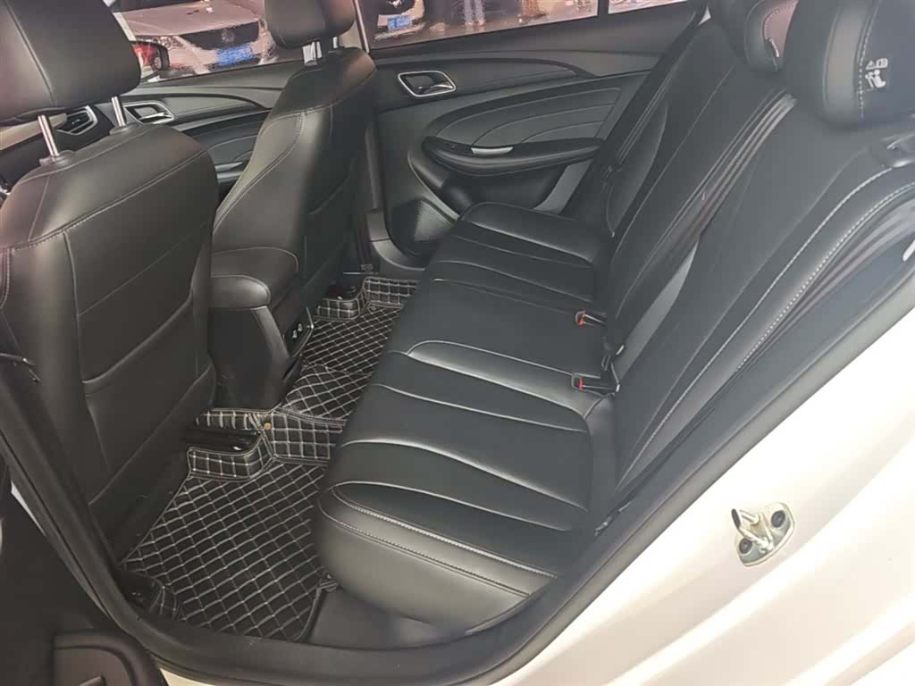 Roewe i5, 2019 17
