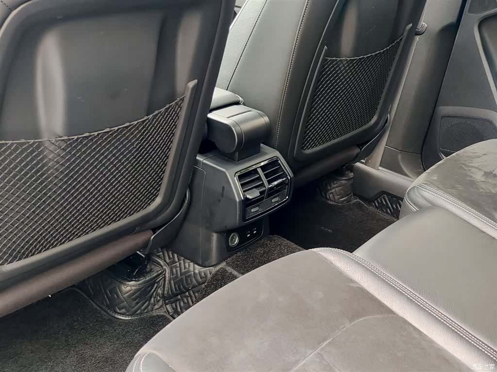 Audi Q3, 2021 9