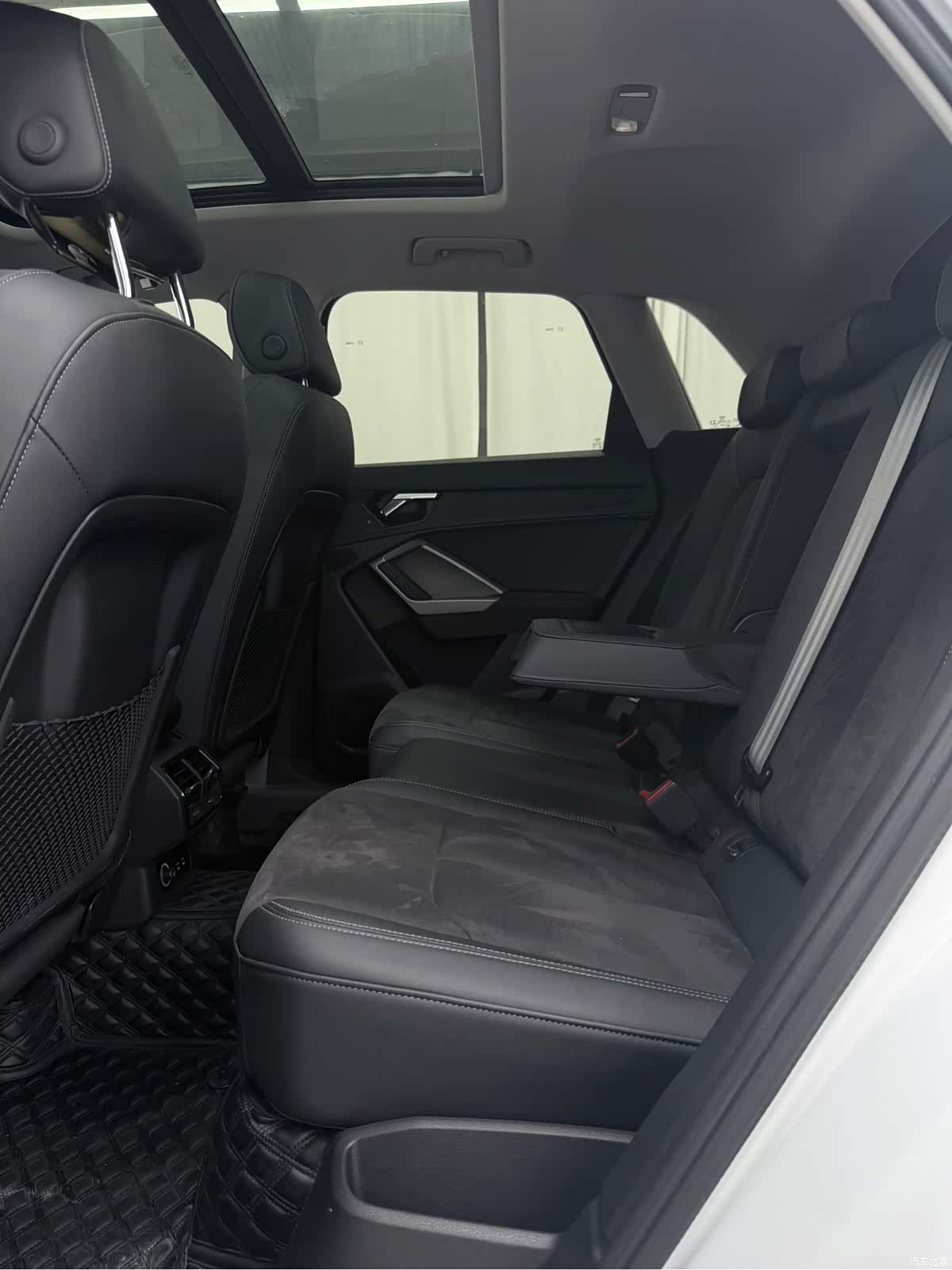Audi Q3, 2022 13