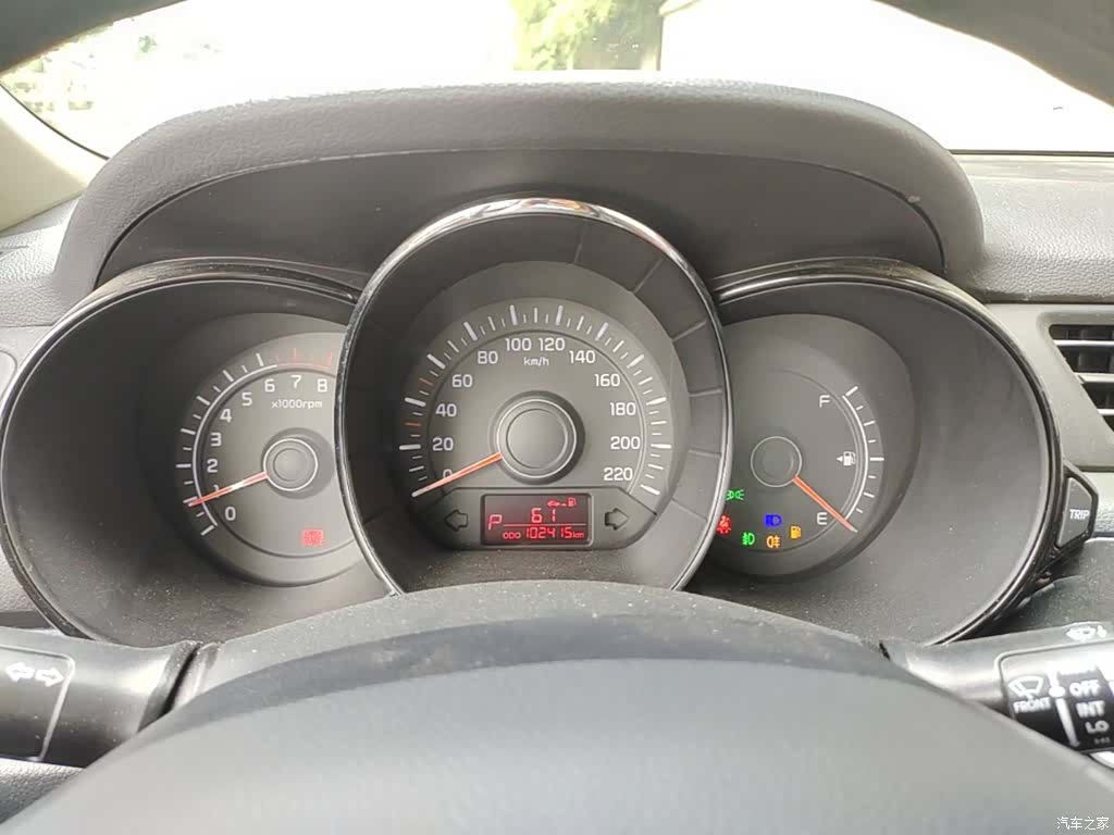 Kia K2, 2014 8