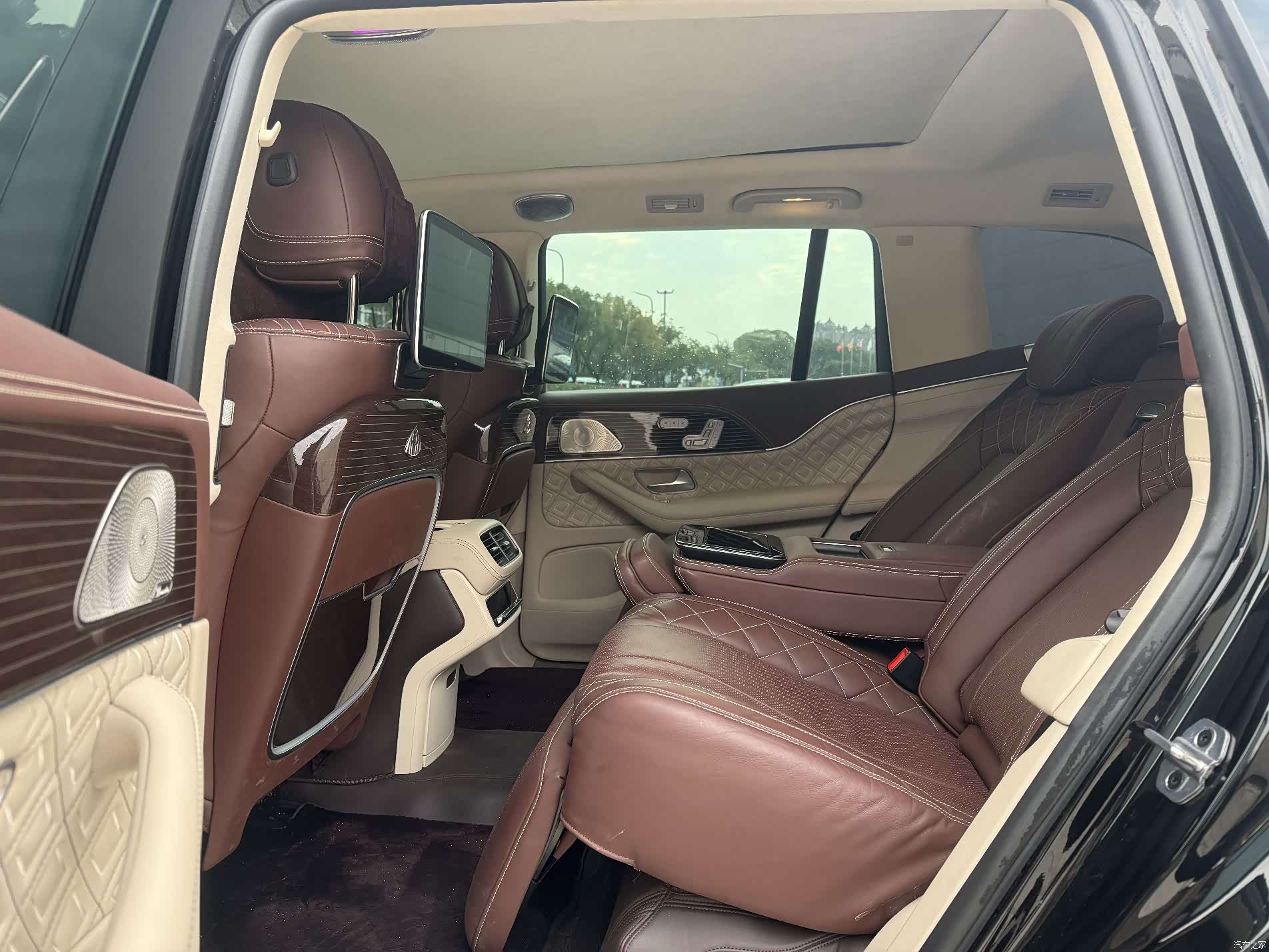 Mercedes-Benz GLS, 2023 8