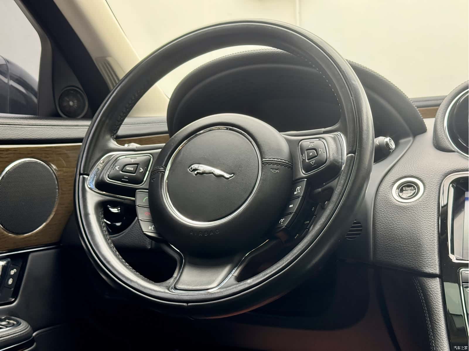 Jaguar XJ, 2019 10