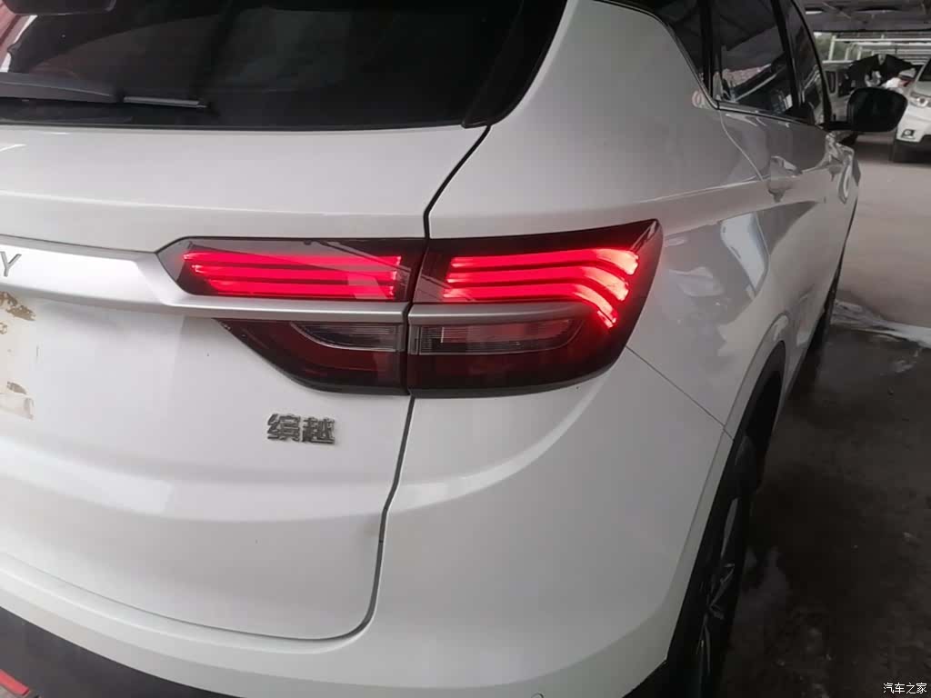 Geely Coolray, 2021 8