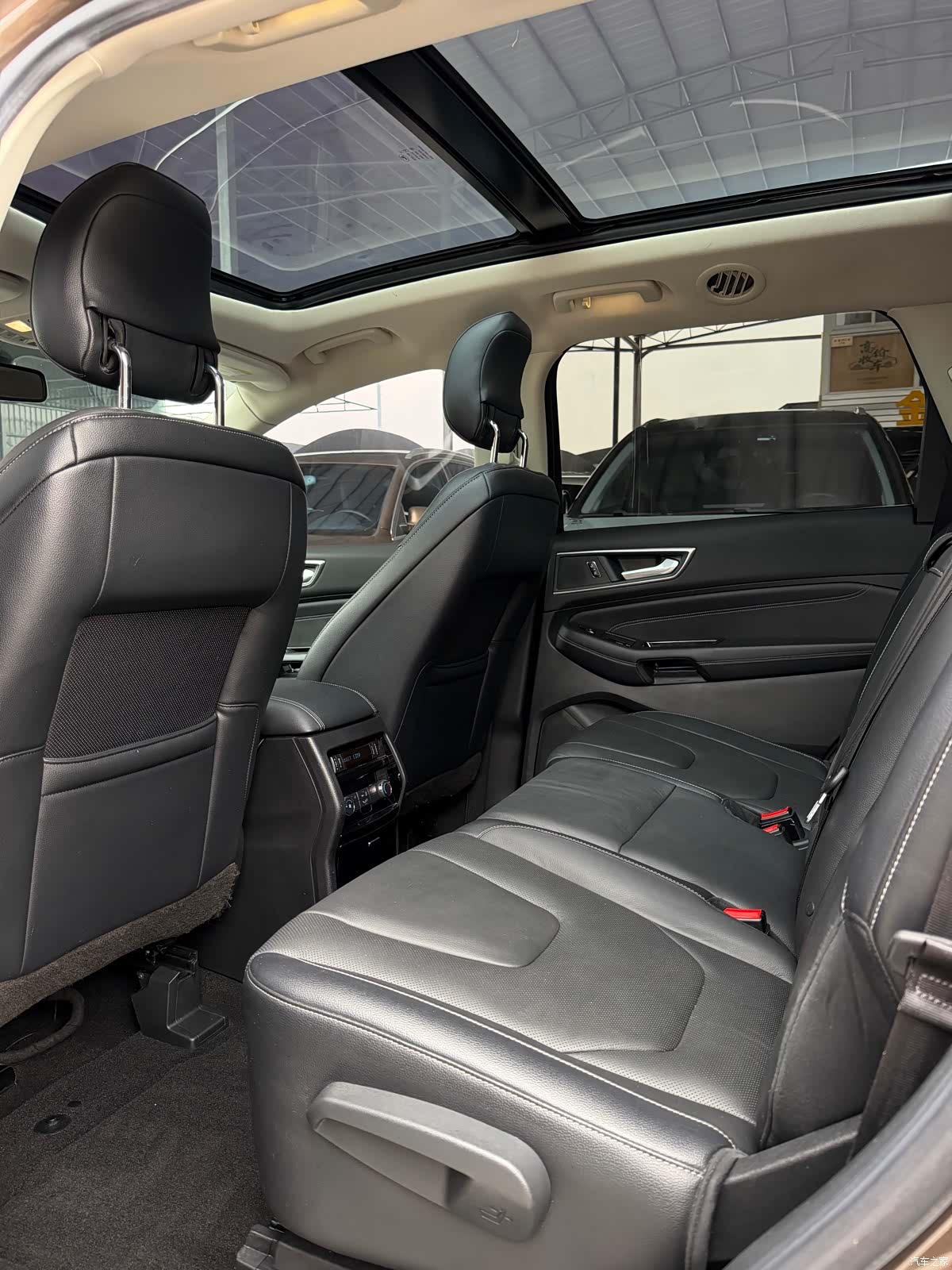 Ford Edge, 2016 9