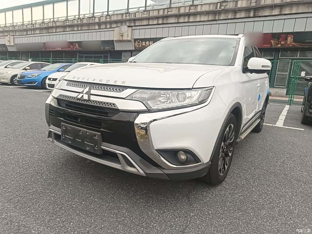 Mitsubishi Outlander, 2019 1