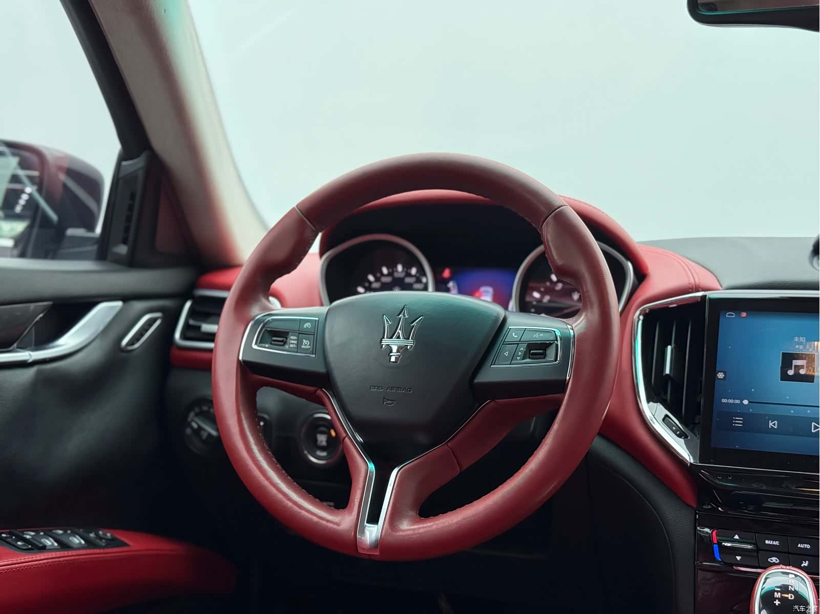 Maserati Ghibli, 2015 7