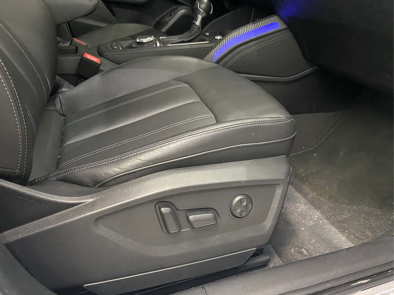 Audi Q2L, 2021 16