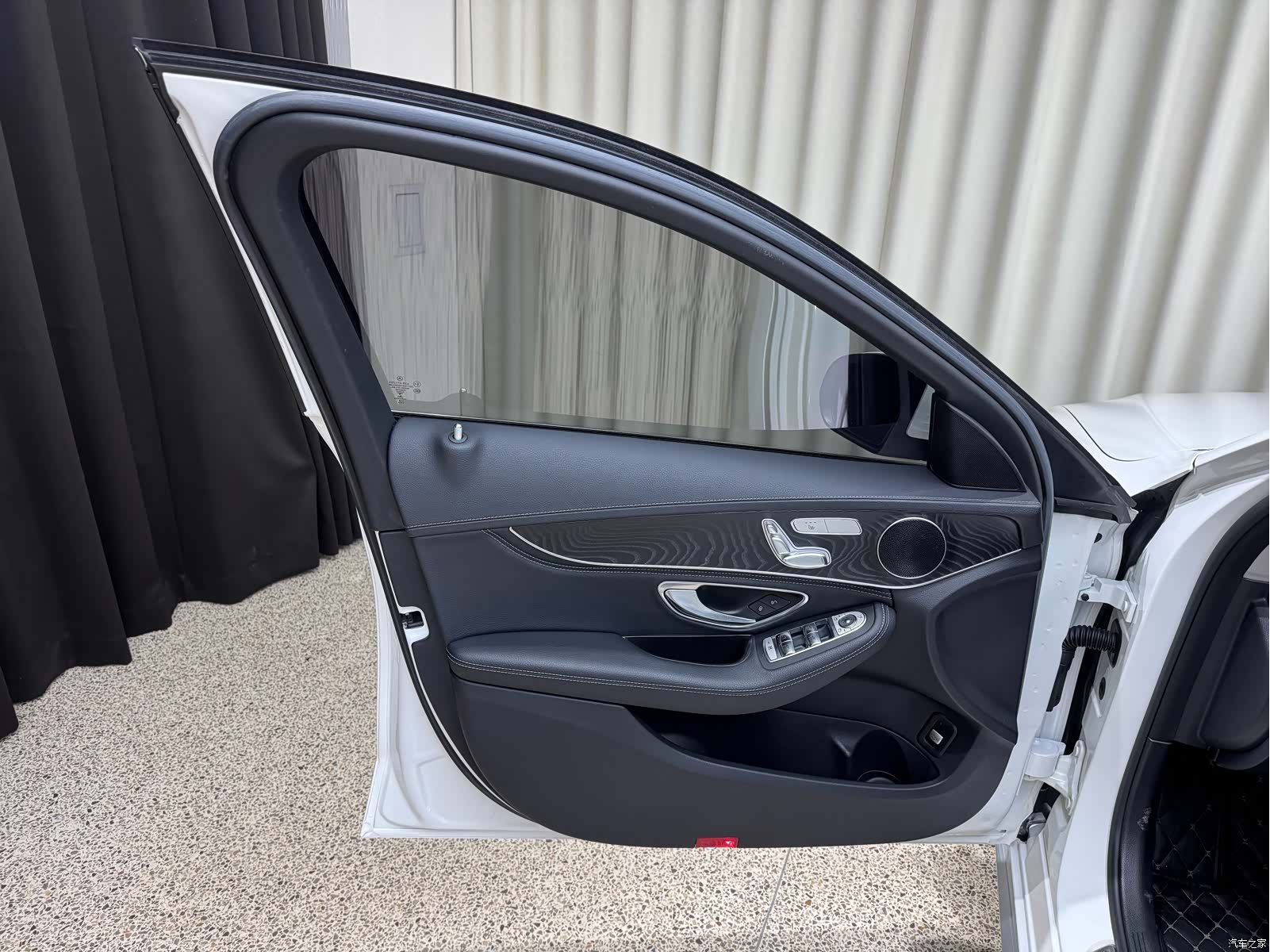 Mercedes-Benz C-Class, 2019 13