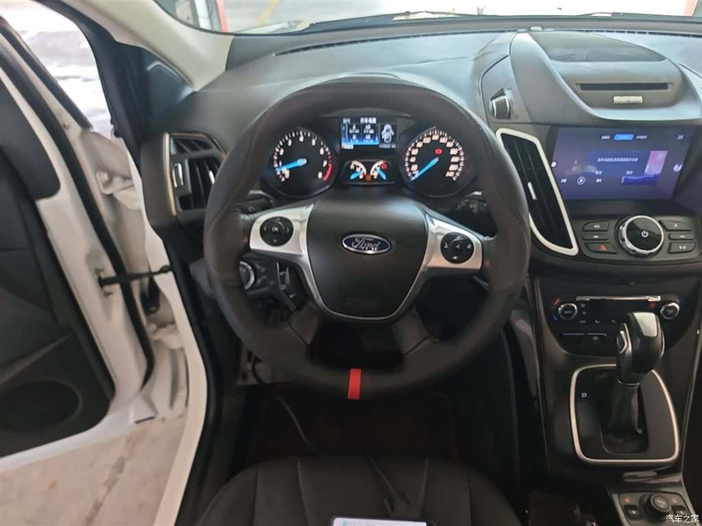 Ford Kuga, 2014 11