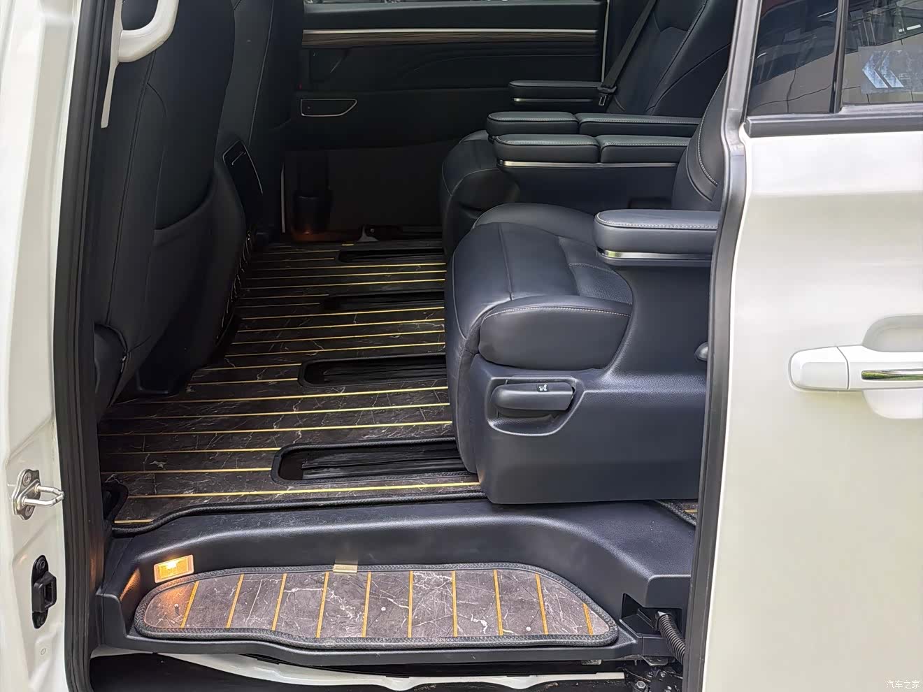 Trumpchi M8, 2023 10