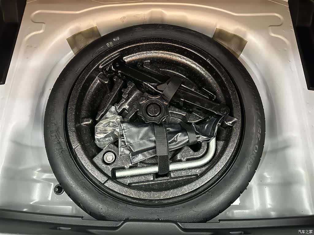Audi Q2L, 2022 22