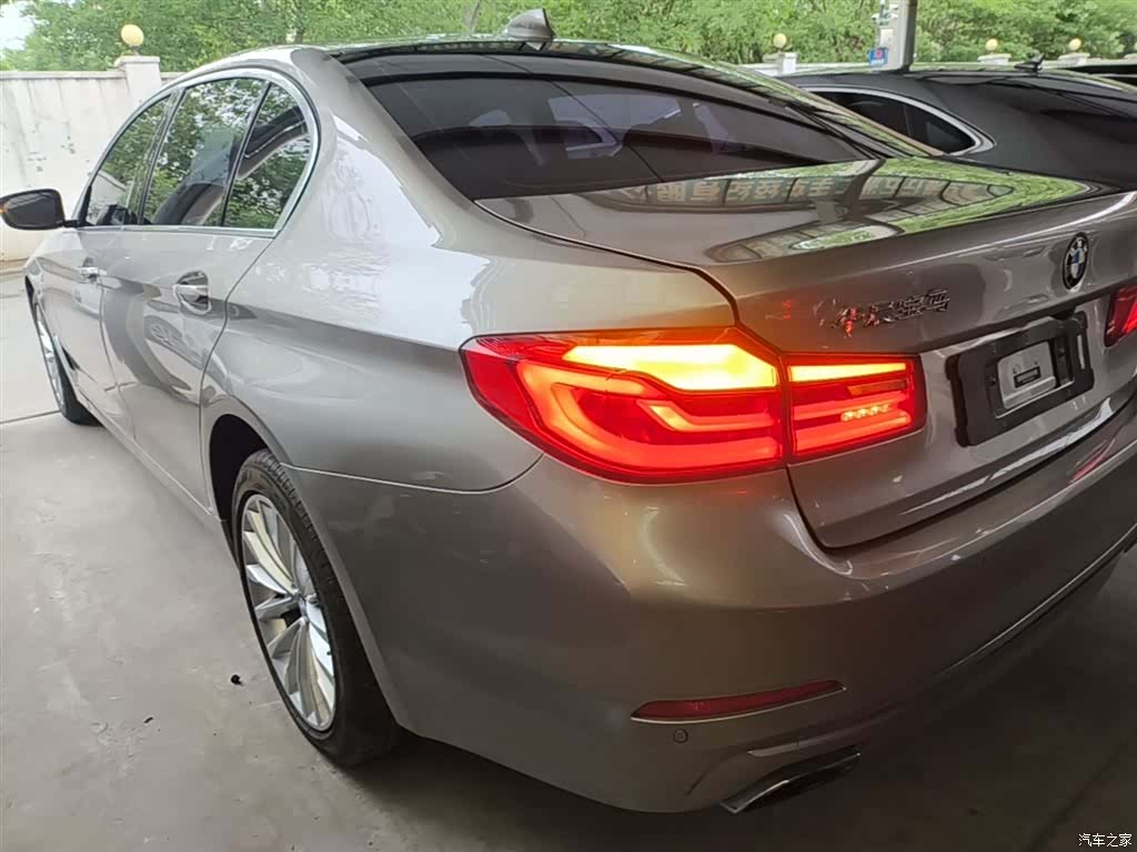 BMW 5 Series, 2020 전체 사진