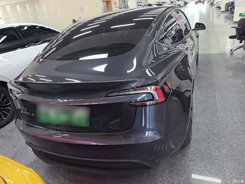 Tesla Model 3, 2024 6