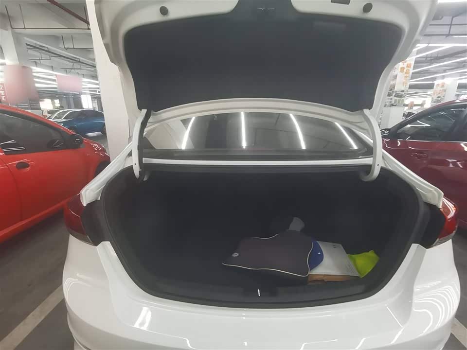 Hyundai Lead