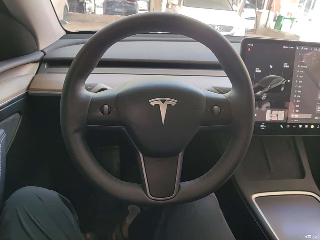 Tesla Model Y, 2021 11