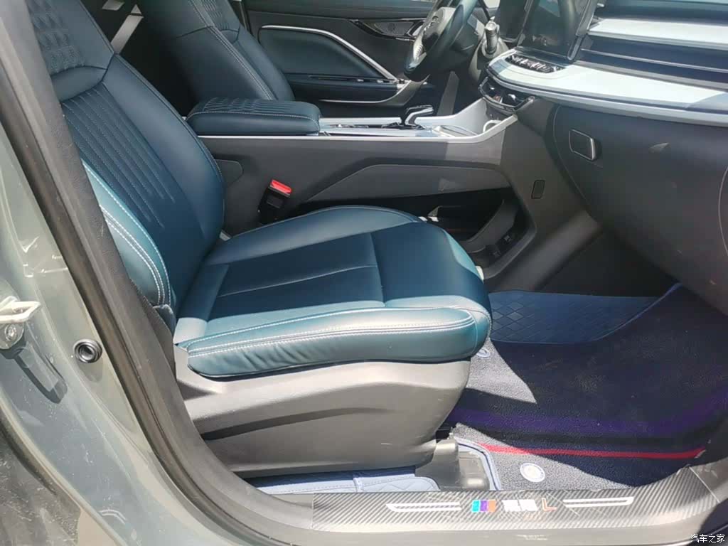 Geely Jiaji, 2022 17