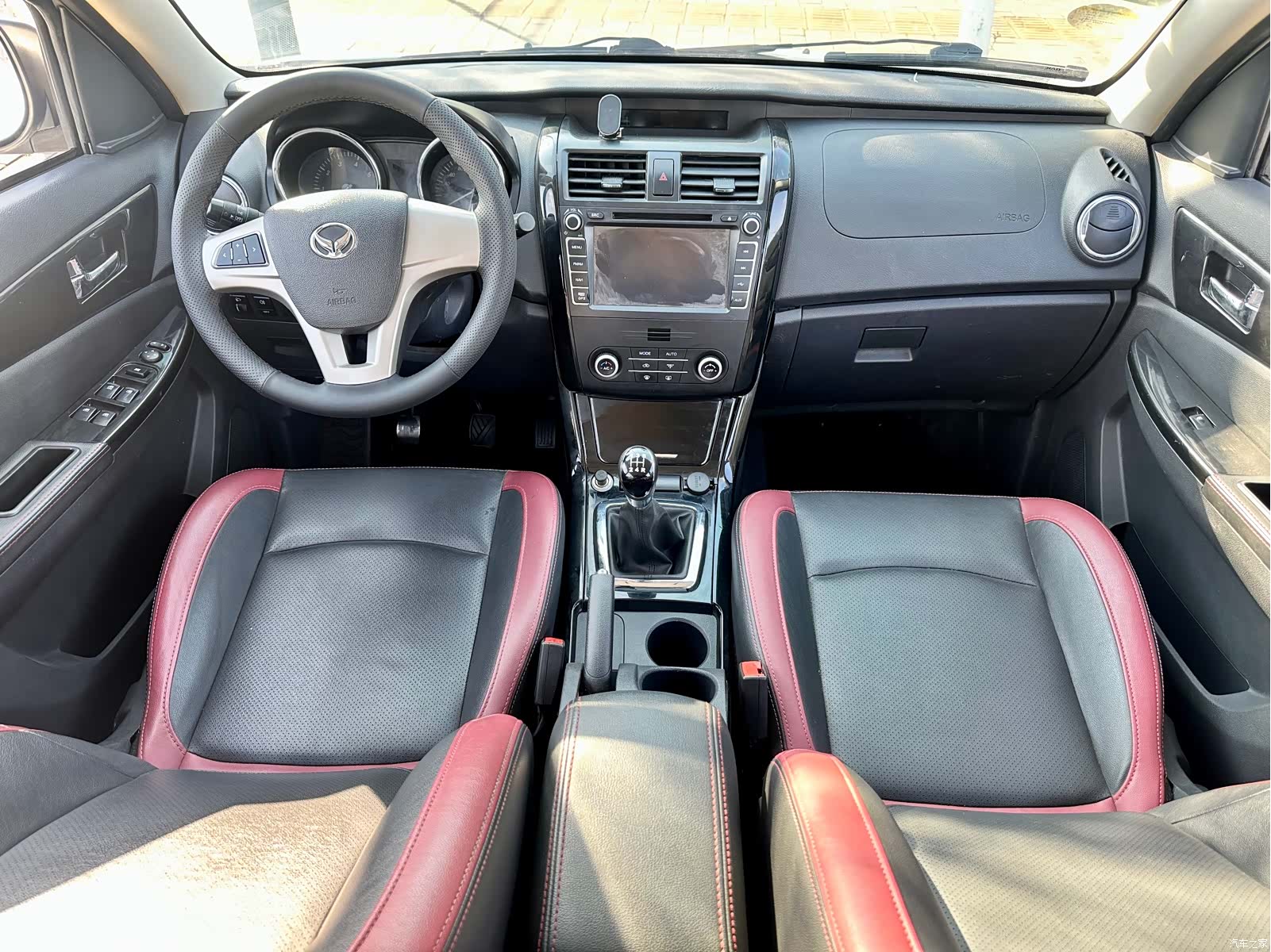 BAIC S3, 2015 32