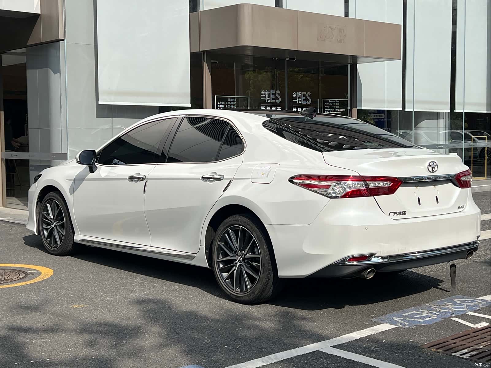Toyota Camry, 2023 9