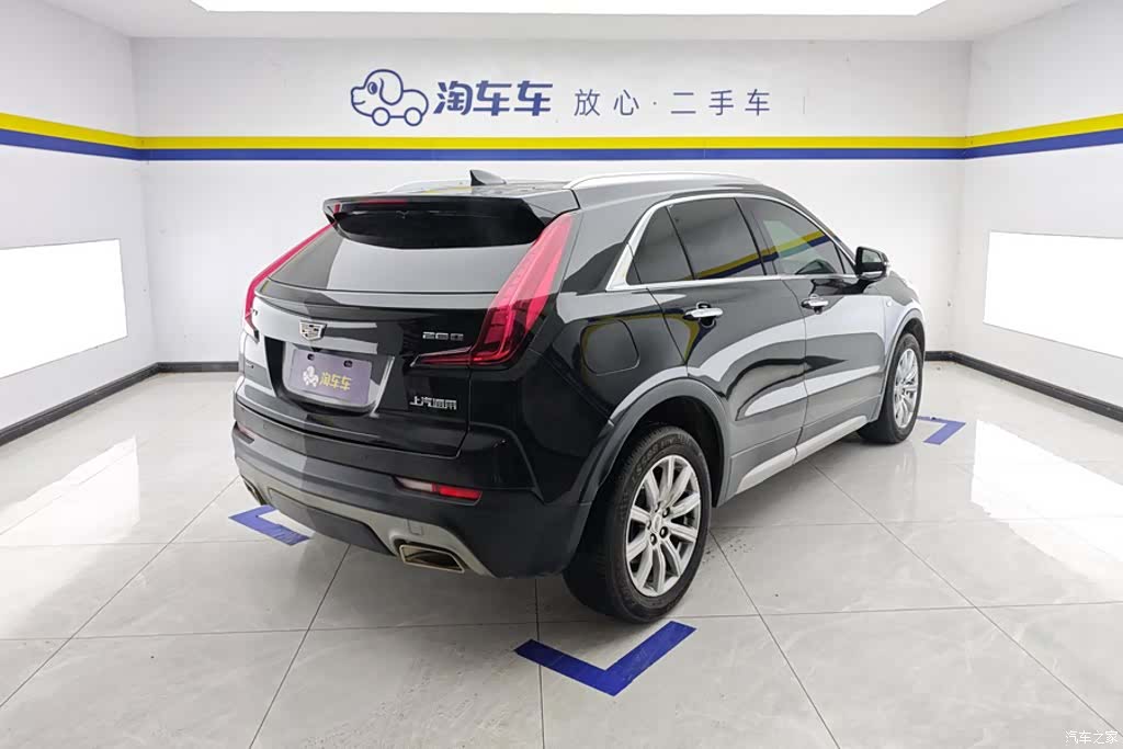 Cadillac XT4, 2021 3