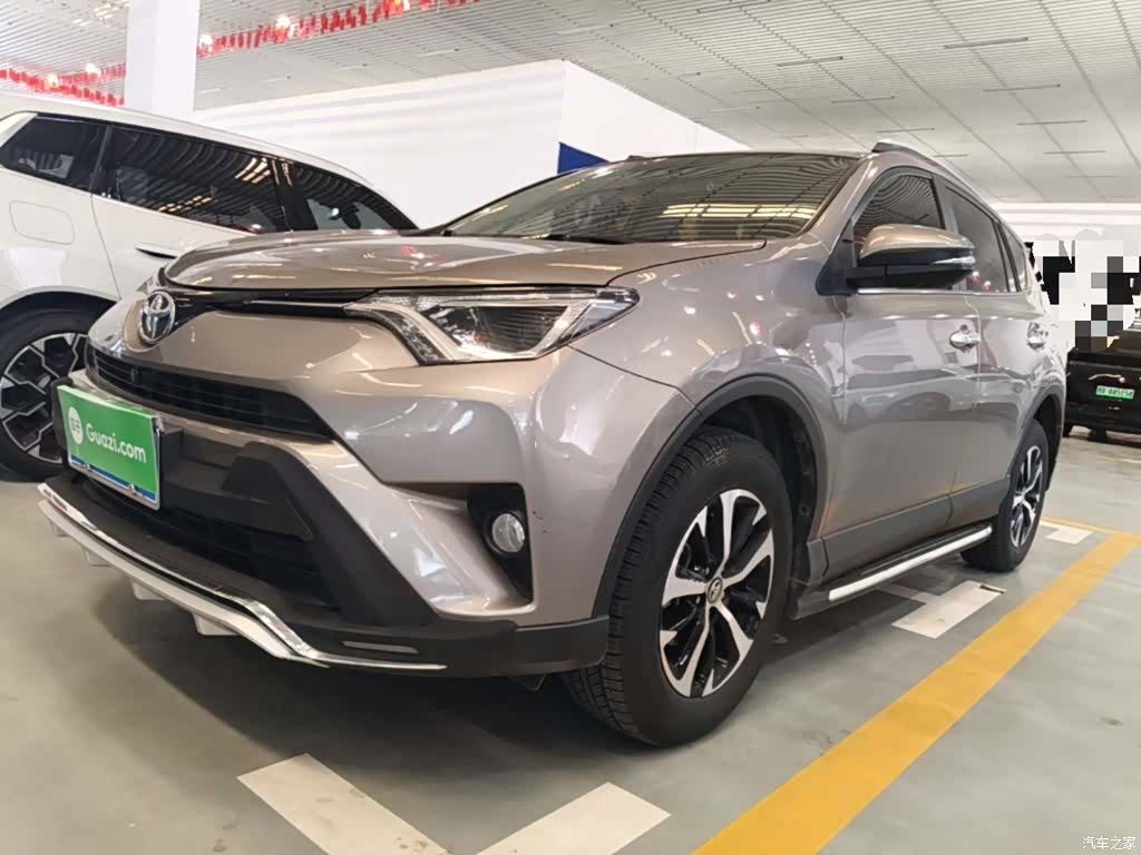 Toyota RAV4, 2017 2