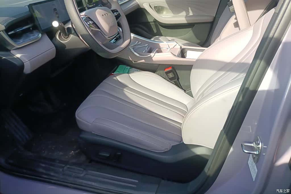 Roewe M7, 2025 9