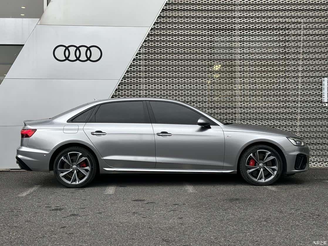 Audi A4L, 2022 3