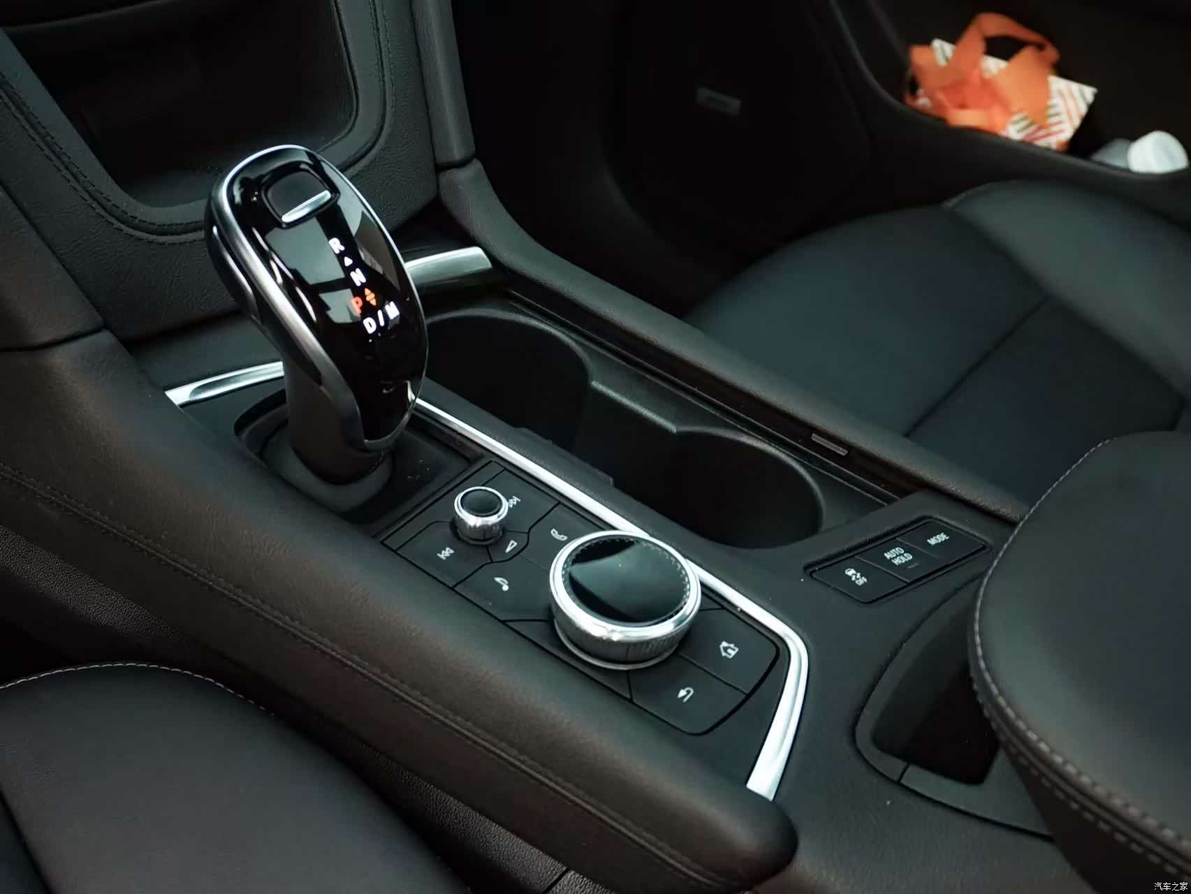 Cadillac XT6, 2021 19