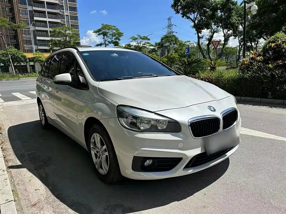 BMW 2 series multifunctional station wagon