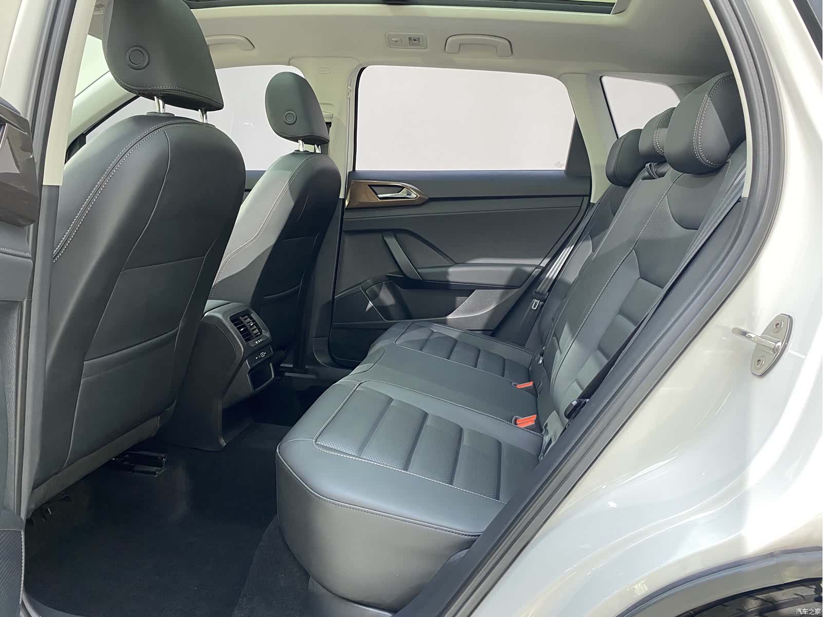 Volkswagen Tharu, 2023 20