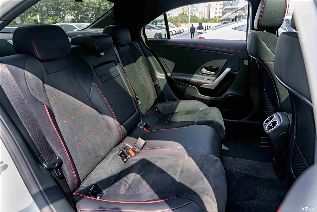 Mercedes-Benz A-Class, 2026 22