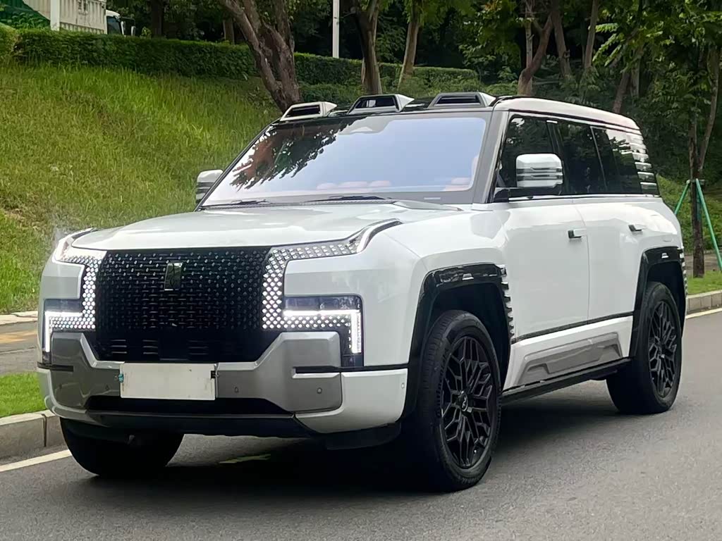Yangwang U8