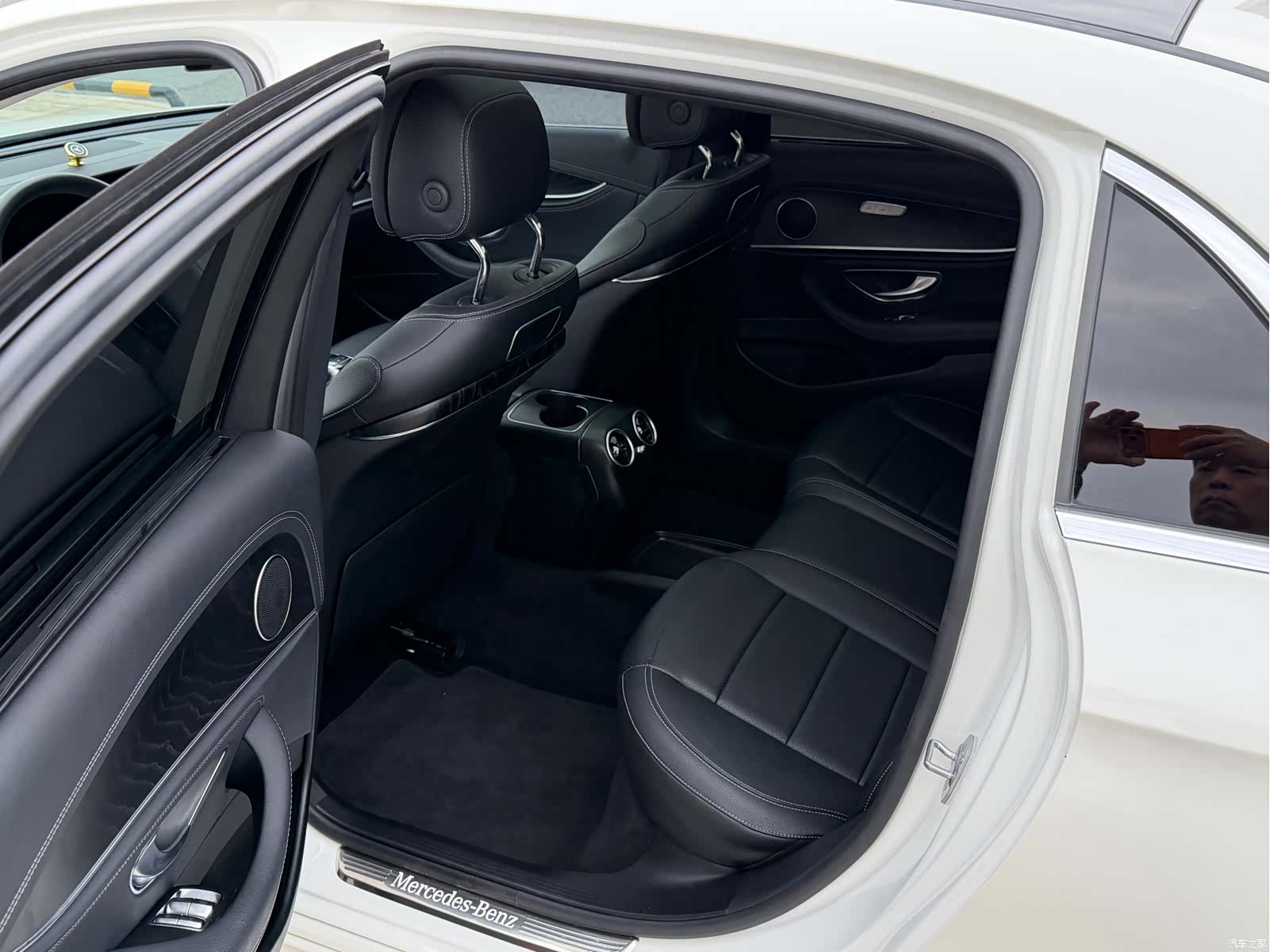Mercedes-Benz E-Class, 2018 20
